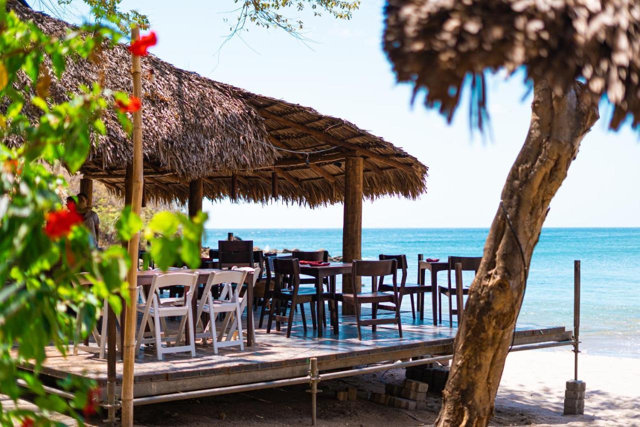 Aqua Oceanfront Hotel Resort El Gigante Exterior foto